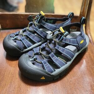 Keen Women's Newport H2 Waterproof Hiking Sandal